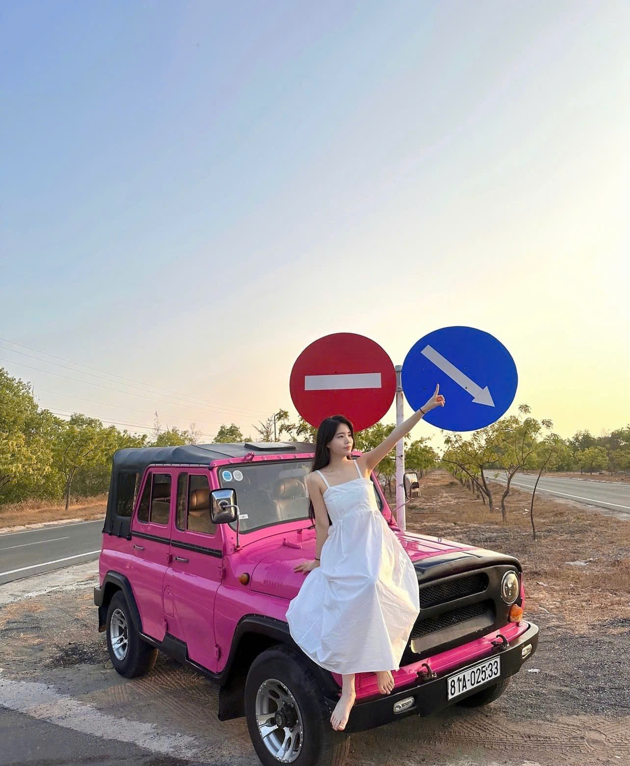 Jeep Tour Mũi Né – Bàu Trắng Có Lái